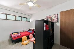 Blk 221 Bukit Batok East Avenue 3 (Bukit Batok), HDB Executive #529229511
